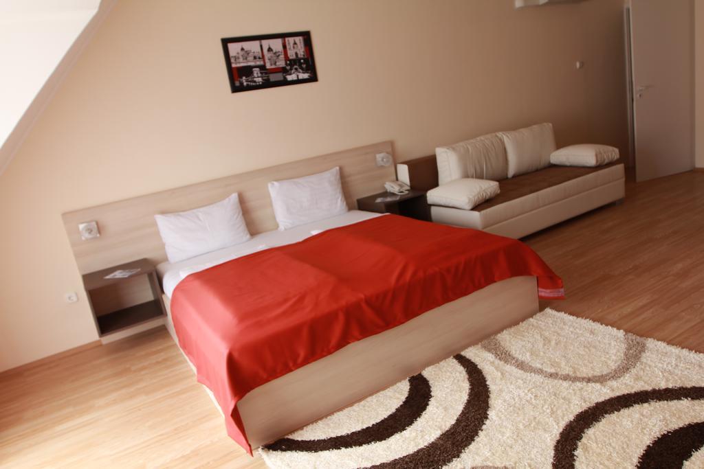 Hotel Triple M 3*